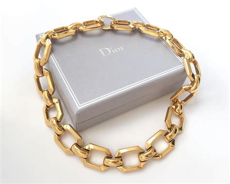 christian Dior gold necklace